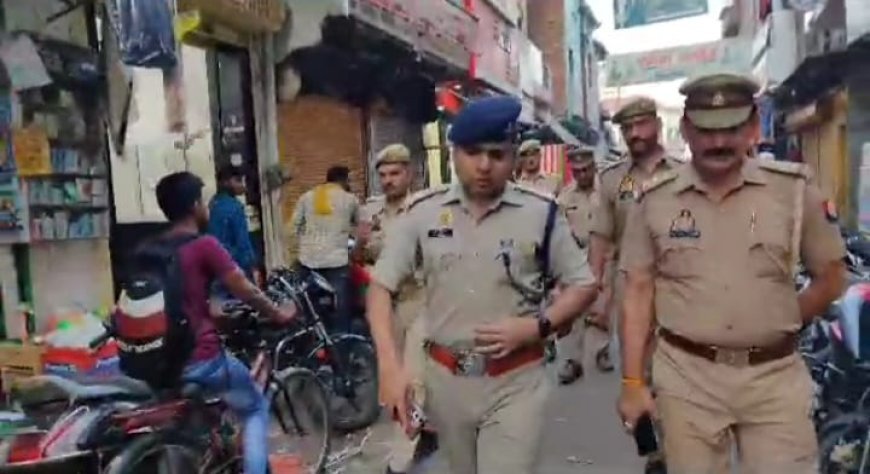 पुलिस अधीक्षक  ने जिले के मुख्यालय की सड़कों पर पैदल गस्त कर सुरक्षा व्यवस्था का लिया जायजा