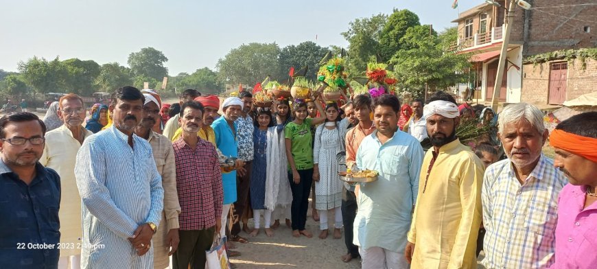 नवरात्रि की अष्ठमी पर देवी मंदिरों पर चढ़ाये गये मन्नतों के जवारे