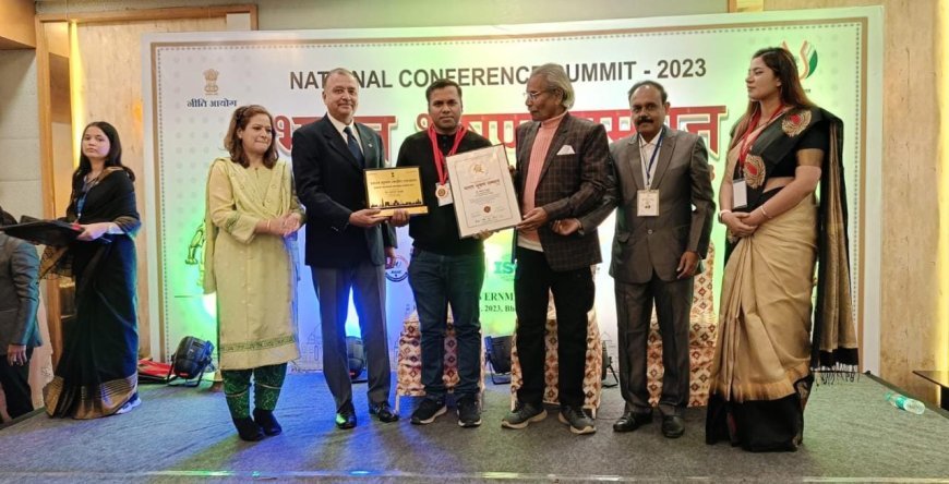 औरैया के डा. ओमबीर सिंह भोपाल में भारत भूषण राष्ट्रीय अवार्ड से सम्मानित किये गये