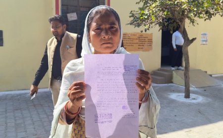 झोलाछाप डॉक्टर के बिरुद्ध महिला ने एसडीएम को दिया ज्ञापन