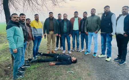 पुलिस टीम द्वारा हाईवे पर लूट करने वाले 3 शातिर अंतर्जनपदीय अभियुक्तों को मुठभेड़ के दौरान किया गिरफ़्तार ।