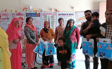 आंगनवाड़ी केंद्र 2 पर  ड्राई राशन का हुआ वितरण