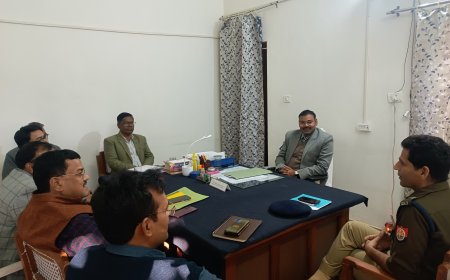 शांति सौहार्द बनाए रखने को लेकर कालपी कोतवाली में शांति समिति की बैठक संपन्न