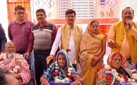 वयोश्री योजना के तहत सहायक उपकरणों का हुआ बितरण