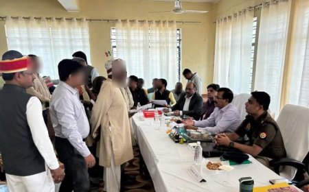 संपूर्ण समाधान दिवस में आई 42 शिकायते जिसमे 5 का मौके पर हुआ निस्तारण