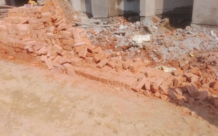 पीले ईट से हो रहा राजकीय महिला आई टी आई का निर्माण