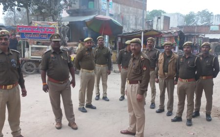 पुलिस ने नगर में पैदल मार्च कर कराया सुरक्षा का एहसास