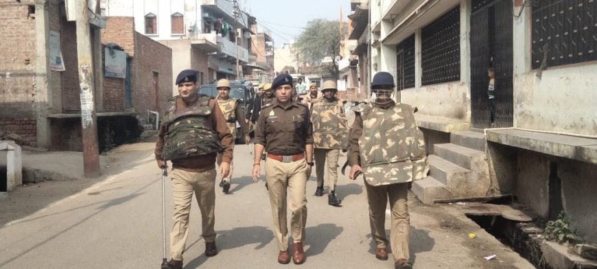 मस्जिदों में शांति से पढ़ी गई जुम्मे की नमाज, पुलिस रही मुस्तैद