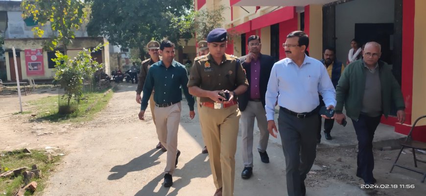 डीएम एसपी ने पुलिस भर्ती परीक्षा केंद्रों का किया निरीक्षण