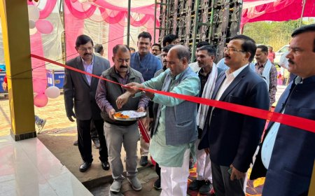 विधायक ने देवकली में नवनिर्मित मॉडल शॉप का किया उदघाटन