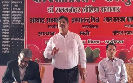 बीकापुर में आई ए एस एस डी एम की हठ धर्मिता के कारण अदालतों का बहिष्कार जारी