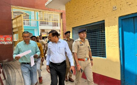 डी एम एस पी ने मतदाता बूथों का किया निरीक्षण