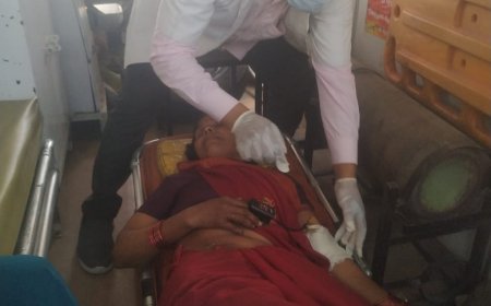 चार पहिया और मोटरसाइकिल की भिंडत में दो लोग गंभीर रूप से घायल