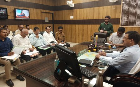 जिलाधिकारी ने 02 अप्रैल से दलहन व तिलहन के क्रय किये जाने हेतु पीसीफ, पीसीयू व नैफैट के साथ की बैठक