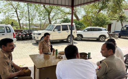 नगर में बढ़ती आपराधिक घटनाओं को संज्ञान लेकर एएसपी ने की अधीनस्थों के साथ बैठक