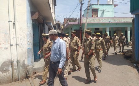 असम राइफल्स जवानों के साथ पुलिस ने अलविदा जुमा को लेकर किया पथ भ्रमण