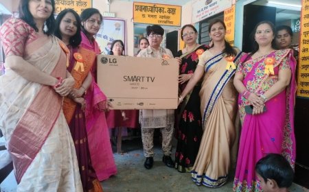 वार्षिक उत्सव एवं पुरस्कार वितरण समारोह में स्वर्णिम इनर व्हील क्लब ने विद्यालय को एलईडी टीवी किया गिफ्ट