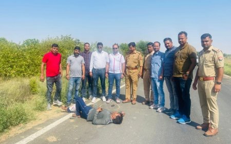 पुलिस मुठभेड़ के दौरान दो अभियुक्त के पैर में लगी गोली