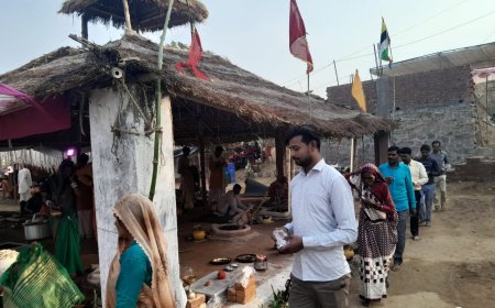 सिद्ध बाबा मंदिर में आयोजित महायज्ञ में उमड़ रही भक्तो की भीड़