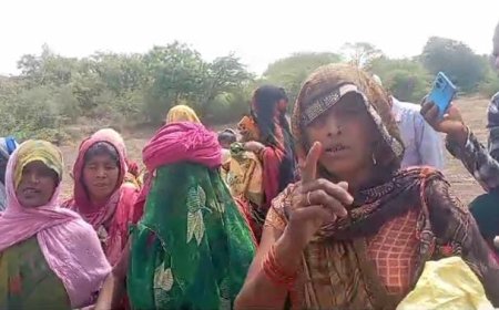 दबंग कोटेदार प्रति राशन पांच किलो गल्ला कम देता है शिकायत करने पर बकता है गालियां कर देता है मारपीट