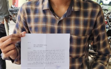 प्रधान की उदासीनता से आम रास्ते मे भरा पानी