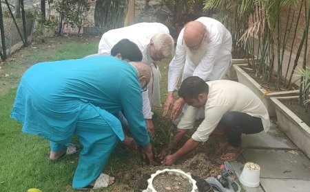 प्रशांत फाउंडेशन के वृक्षारोपण कार्यक्रम की हुई शुरूआत