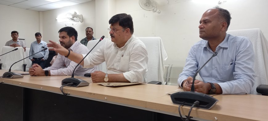 अयोध्या को विश्व पटल पर स्थापित करने के लिए सरकार कृत संकल्पित :------महापौर
