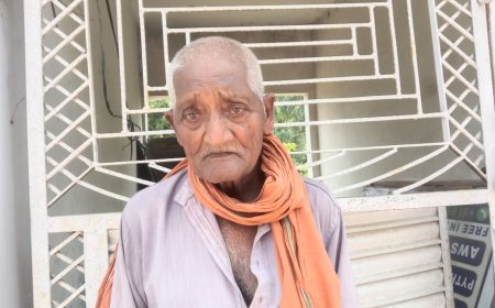 दवा लेने आए बुजुर्ग किसान की साइकिल हुई चोरी