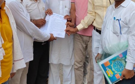 आरक्षण बचाओं संघर्ष समिति ने सांसद को सौपा ज्ञापन