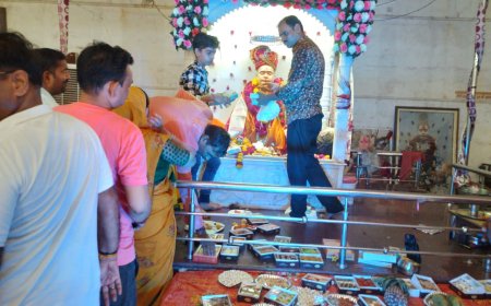 गुरु पूर्णिमा पर परमहंस बद्रीदास महाराज का दर्शन कर कृतकृत्य हुए भक्त, हजारों ने छका भंडारा