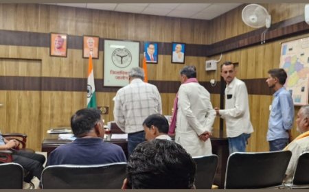 किसानों की लाइट की समस्या को लेकर भाकियू (जन मंच) ने सौपा ज्ञापन