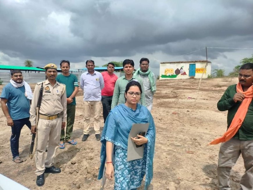 उप जिलाधिकारी में गौशाला का किया औचक निरीक्षण