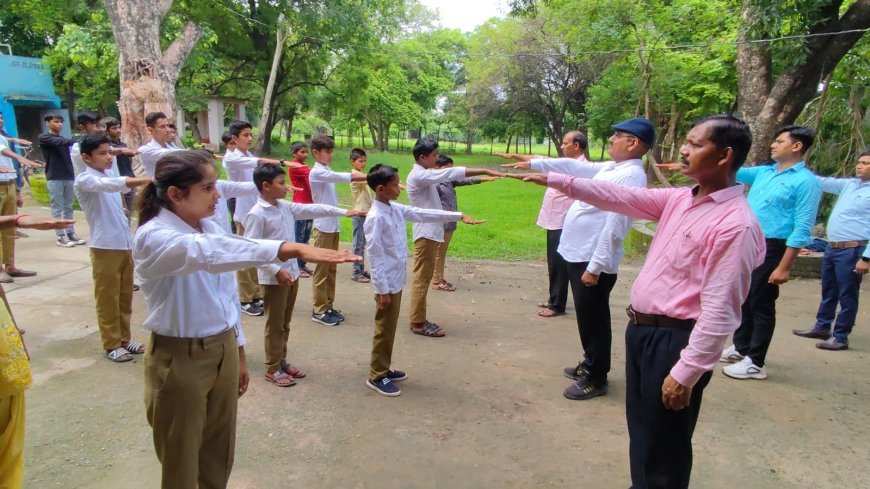 संचारी रोगों से बचाव के लिए जागरूक कर दिलाई गई शपथ