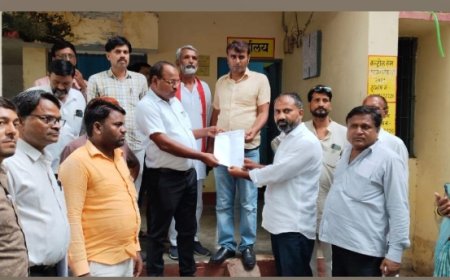 प्रधान संगठन ने खण्ड विकास अधिकारी को सौपा ज्ञापन