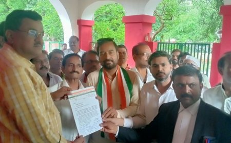 स्टार खिलाड़ी विनेश फोगाट को कुश्ती के फाइनल मैच में अघोषित किये जाने पर कांग्रेजनों में दिखा आक्रोश