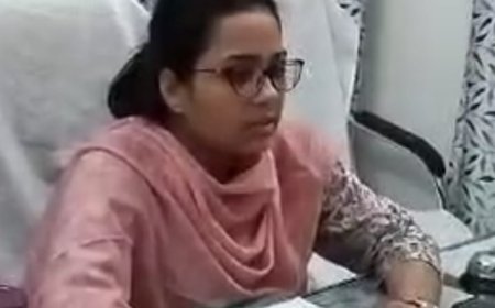 बरसात के दिनों में कमजोर व कच्चे घरों में न रहें-एस डी एम