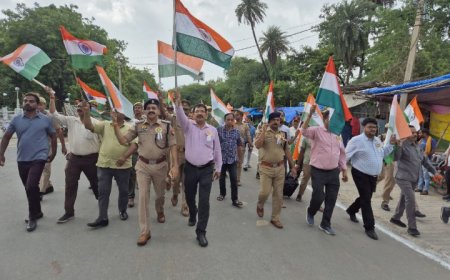 डीएम व एसपी ने हर घर तिरंगा यात्रा अभियान के तहत निकाली यात्रा