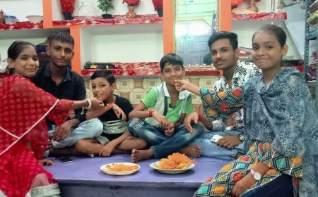 रक्षाबंधन विशेष - भाइयो ने उपहार देकर बहनो को किया दुलार