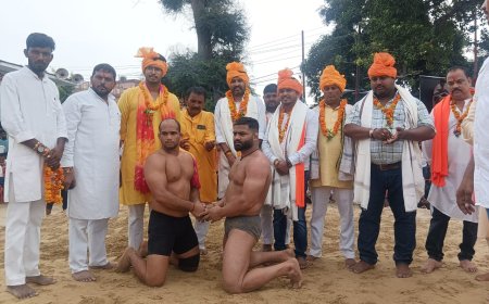 रक्षाबंधन पर आयोजित कुश्ती के मुकाबले में रुड़की के पहलवान शावेज़ ने गोरखपुर के पहलवान भगत को दी पटखनी