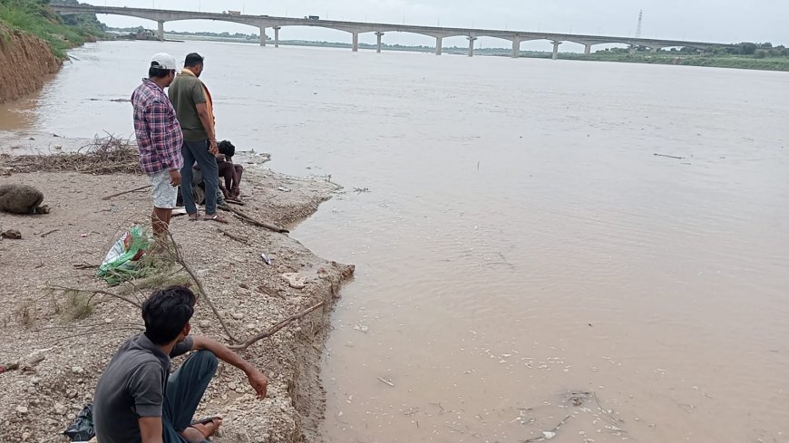 यमुना का जल स्तर बढ़ने की आशंका हुई सच सावित