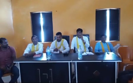 सुहेलदेव सपा के पदाधिकारियों ने बैठक कर ग्रामीण योजनाओं को पात्रों तक पहुंचाने के लिये किया जागरूक