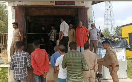 चोरों ने मेडीकल स्टोर की दीवार तोड़ की दो लाख की नगदी और जेबरात की चोरी