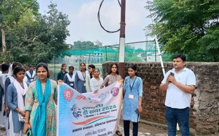 रैली निकाल कर स्वयंसेवकों ने साफ सफाई के लिए किया जागरूक