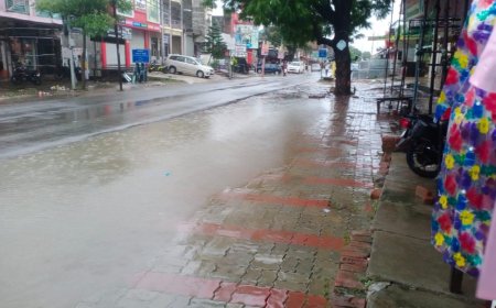 बारिश से उतरौला नगर की जल निकासी व्यवस्था चरमराई