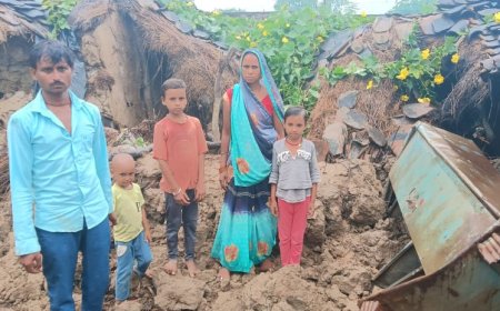 लगातार बारिश का कहर जारी देर रात ढहा एक और आशियाना, दबी गृहस्थी