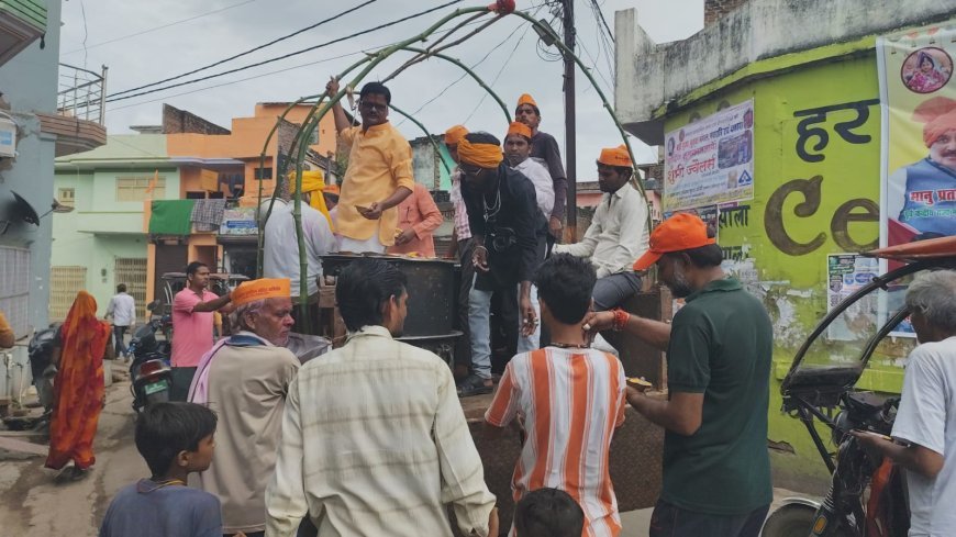 लाला हरदौल मन्दिर समिति ने कन्या भोज कराकर किया प्रसाद वितरित