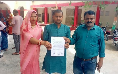 फ़र्ज़ीबाड़े की शिकायत एट नगर पंचायत के सभासदों ने डीएम से की