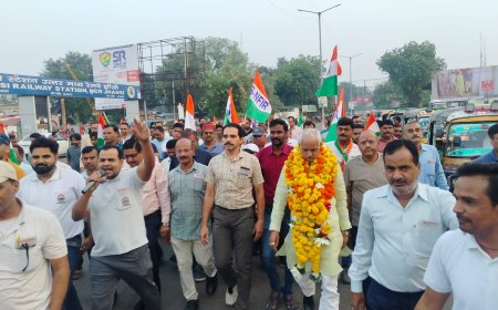 एनसीआरईएस के मजदूरों के मसीहा महामंत्री आर पी सिंह का झांसी आगमन पर हुआ जोरदार स्वागत