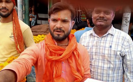 नगर में स्थापित मां भगवती की प्रतिमाएं विसर्जन में उमड़ी भीड़