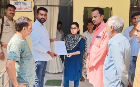 रास्ता न होने से डेढ़ किलो मीटर का चक्कर लगाने को मजबूर मुहल्लेवासी